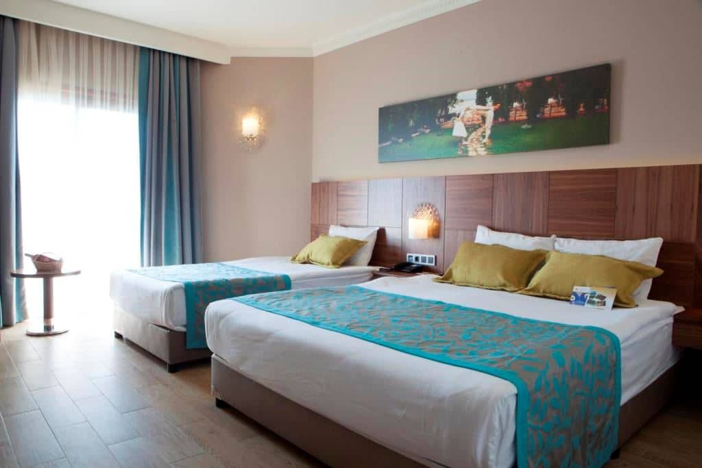 rooms-hotel-room