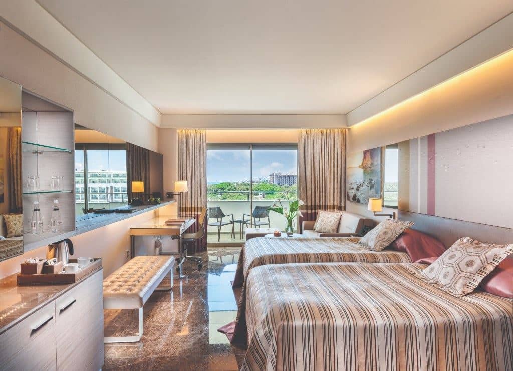 rooms-deluxe-room-garden-view