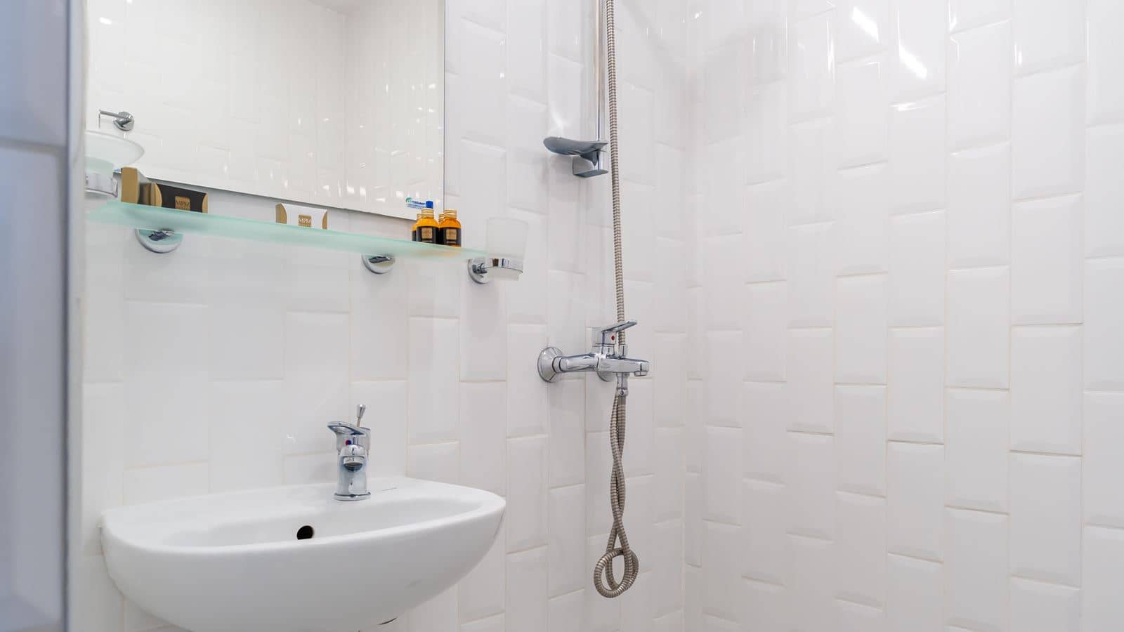 rooms-single-with-child-standard-room