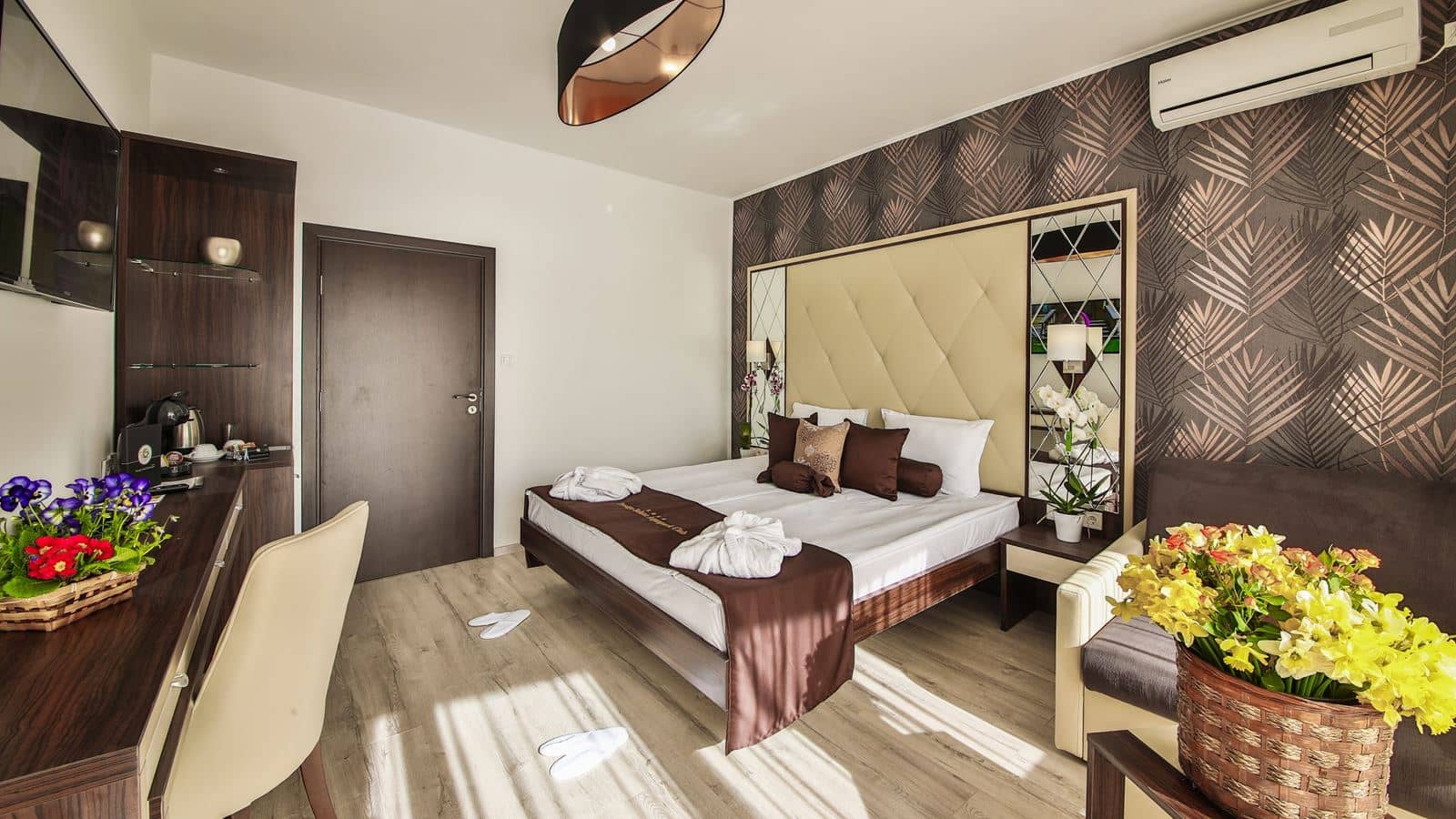 rooms-two-bedroom-apartment