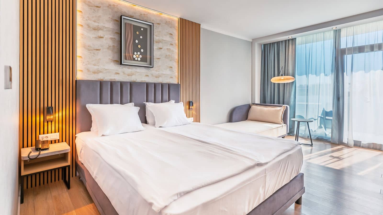 rooms-deluxe-room-side-sea-view-3-pax