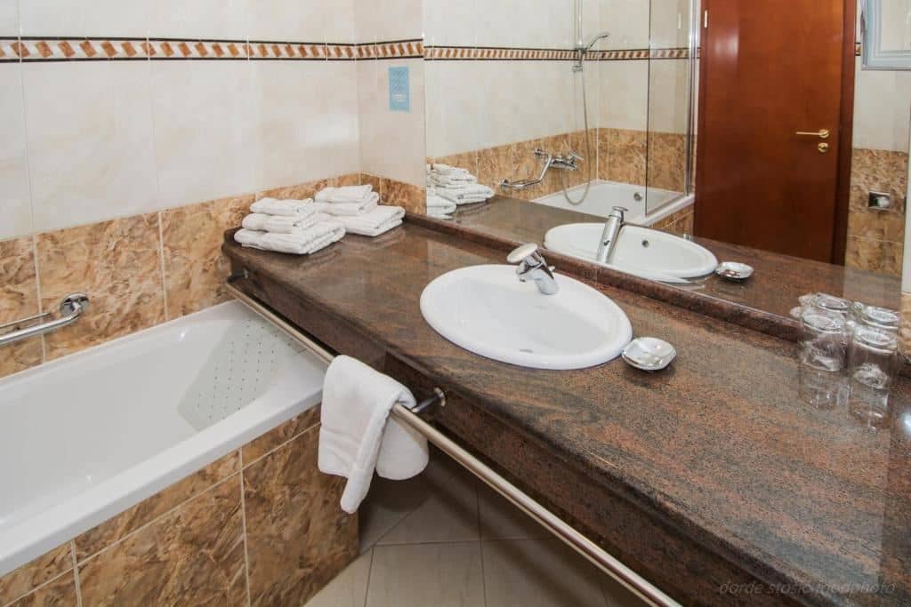 rooms-superior-room-seaview-balcony-or-terrace