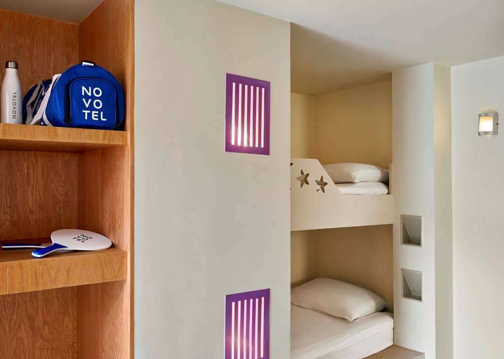 rooms-family-room