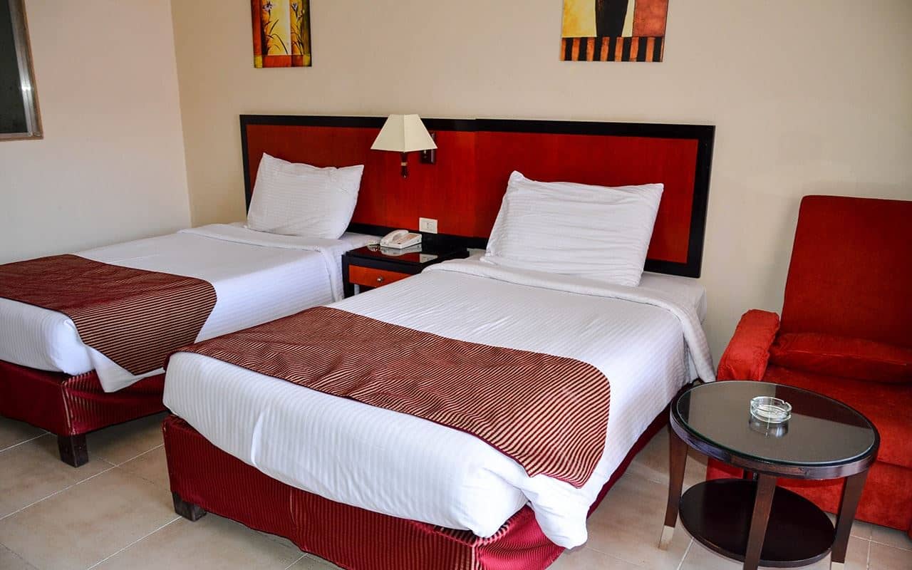 rooms-deluxe-room