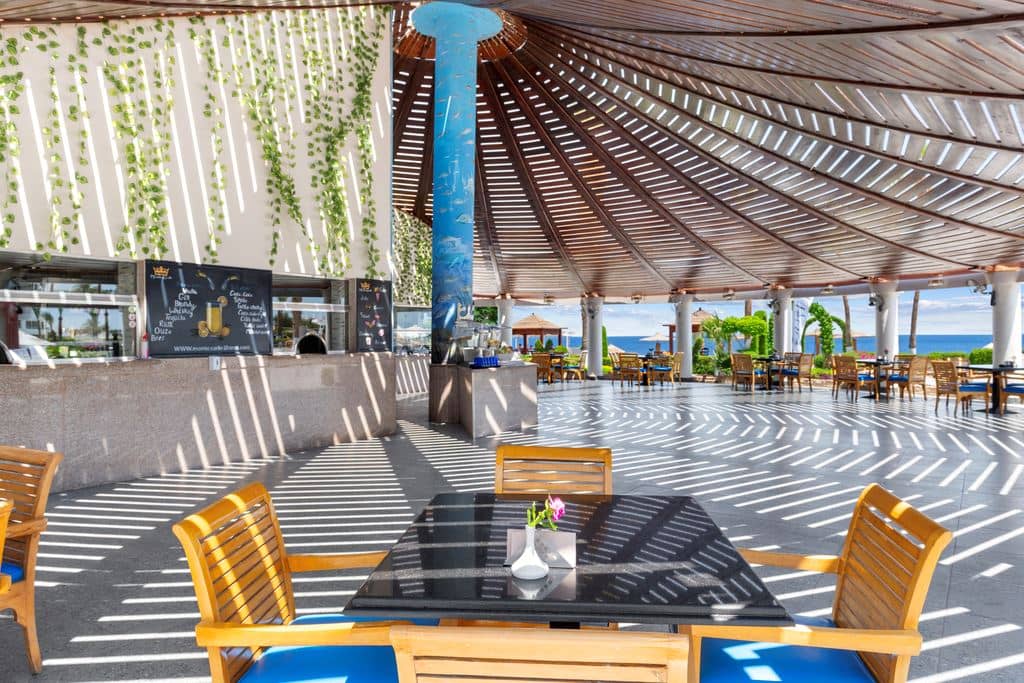 restaurants-the-waves