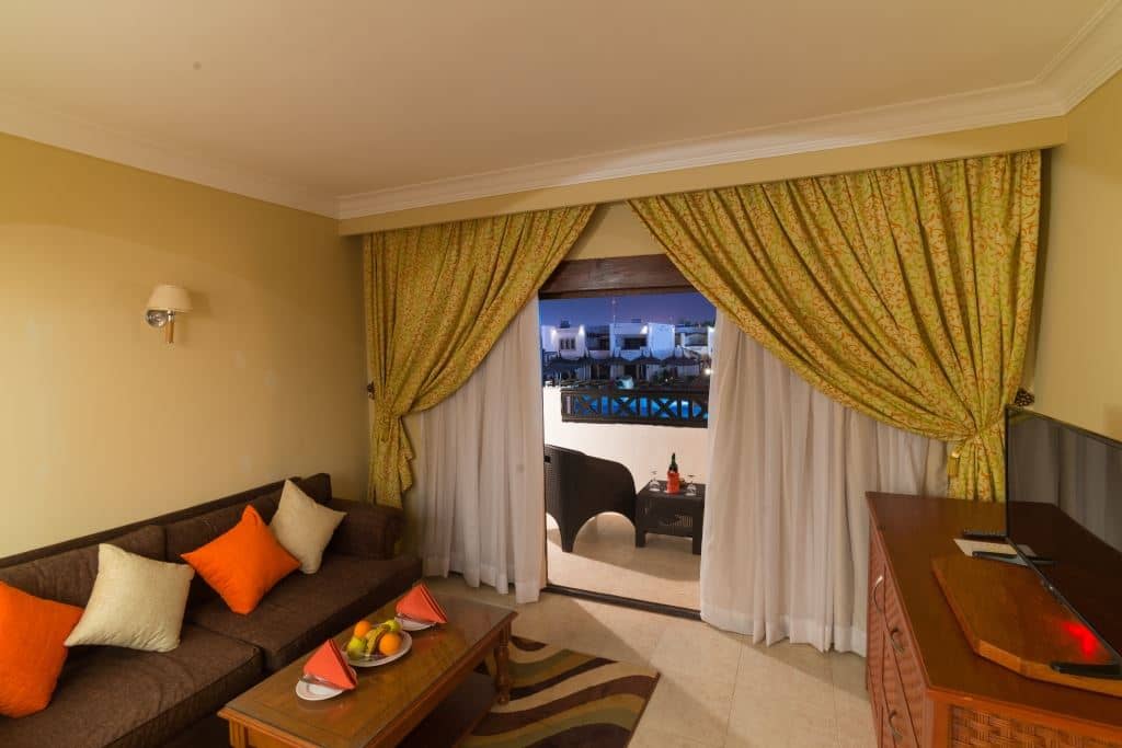 rooms-superior-room