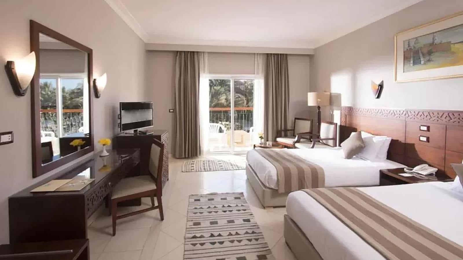 rooms-regal-pool-view-room