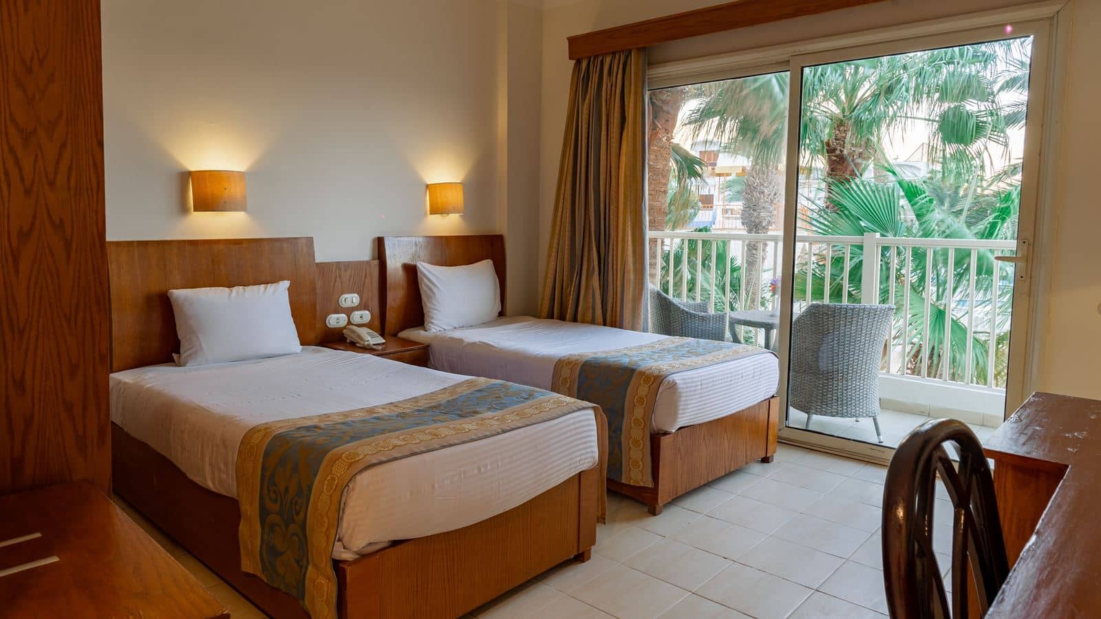 rooms-standard-room
