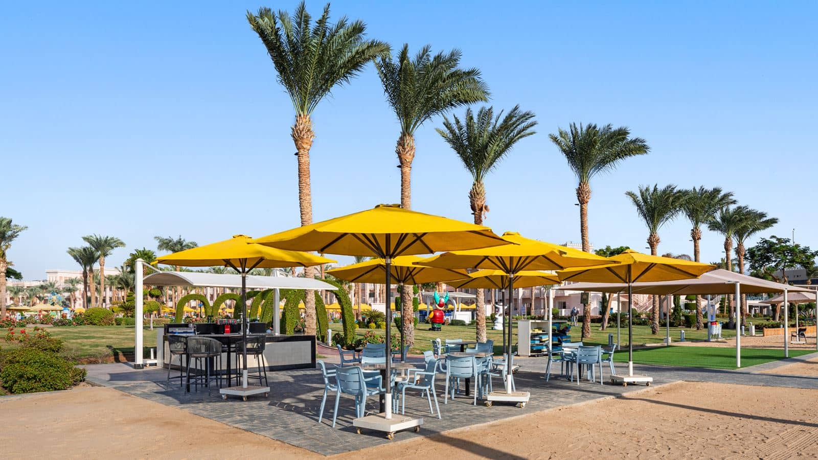 bars-beach-food-court
