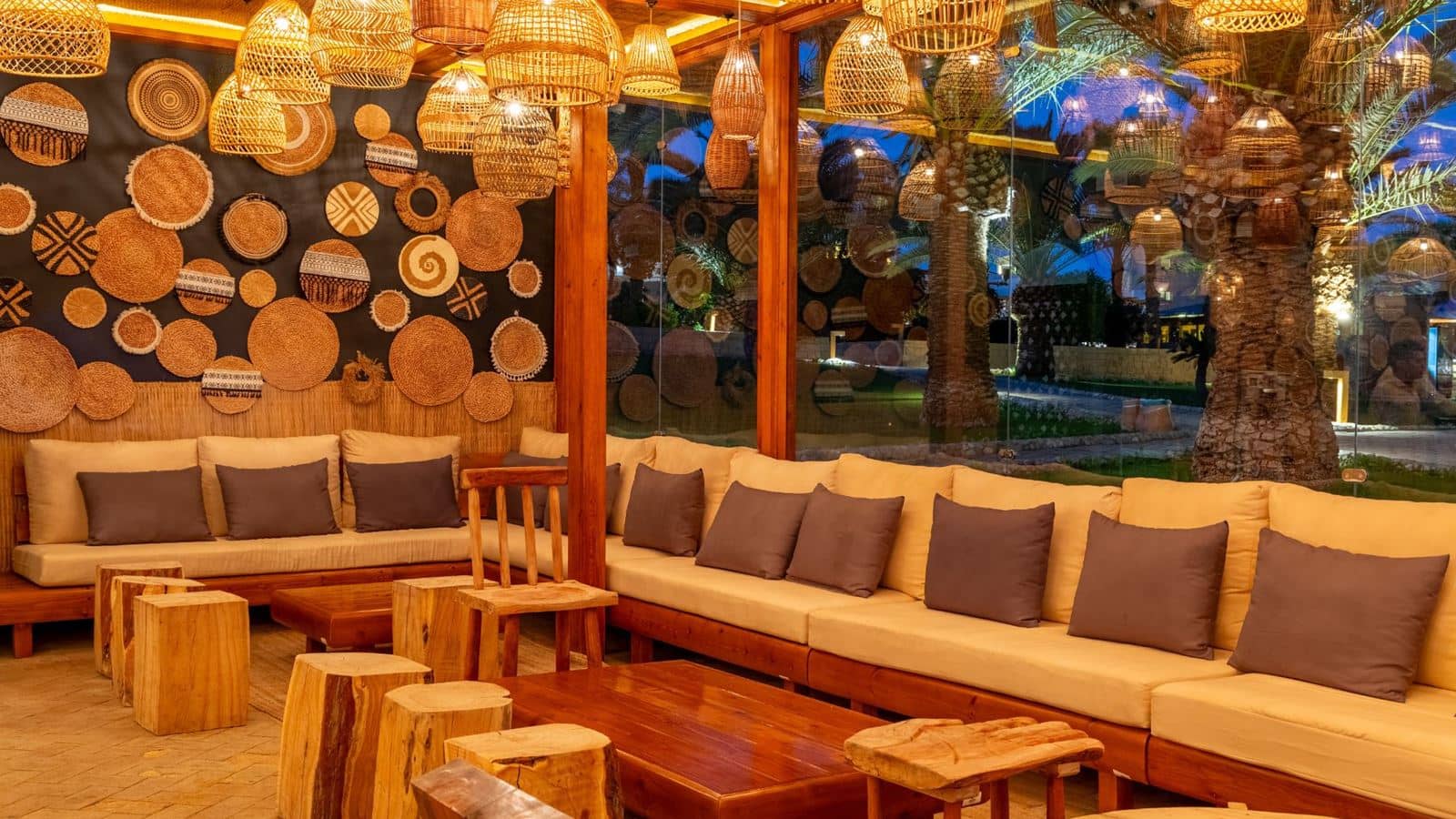 restaurants-beach-bar-and-restaurant