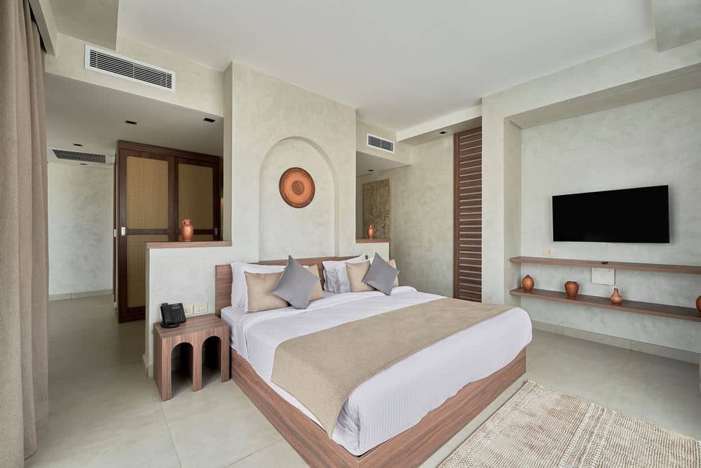 rooms-swimup-room