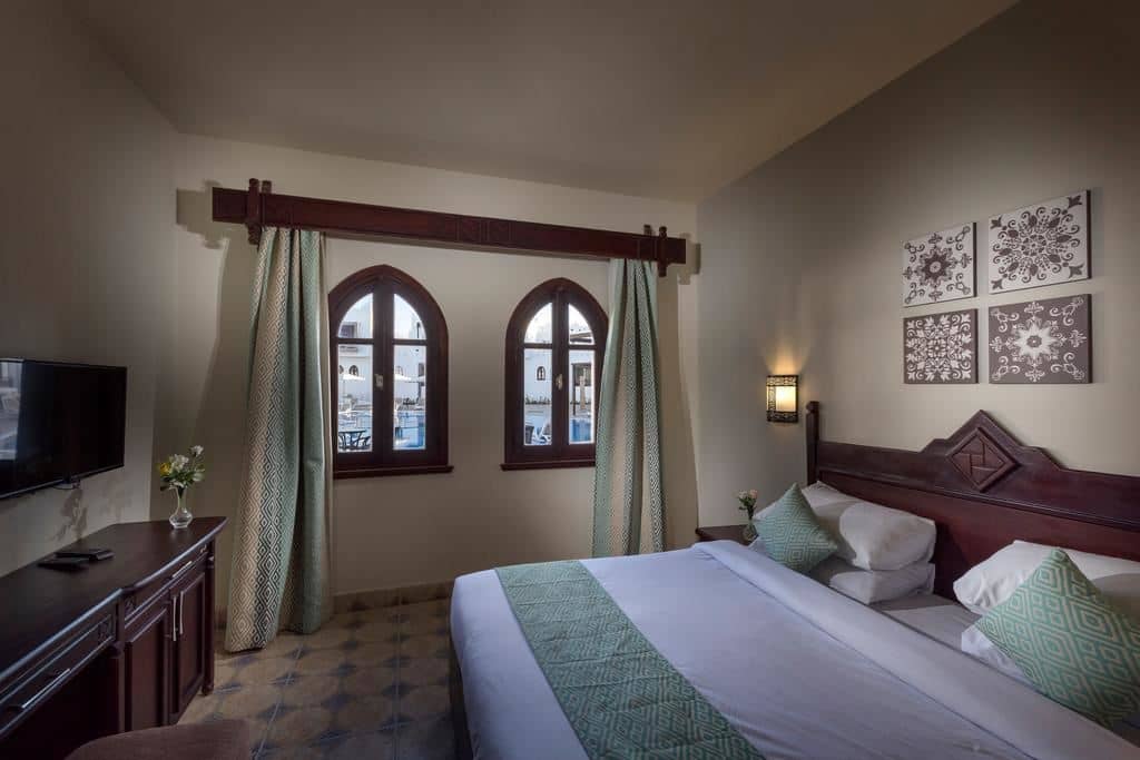 rooms-family-room
