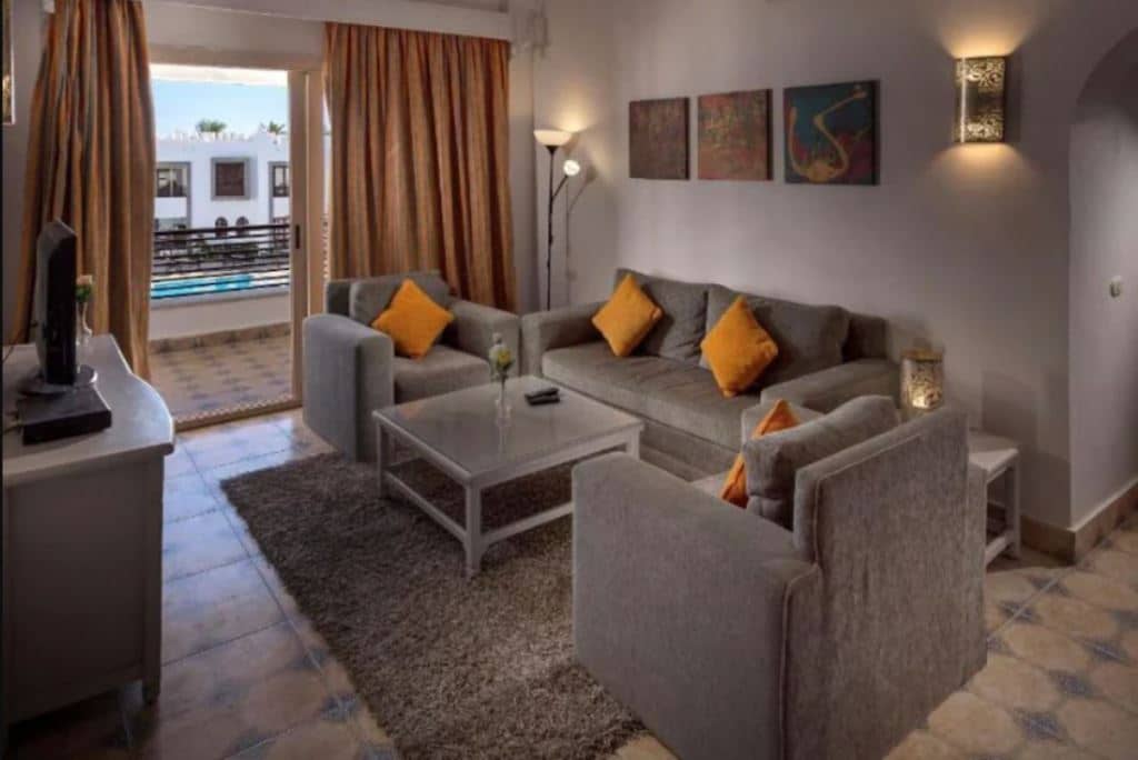 rooms-family-room