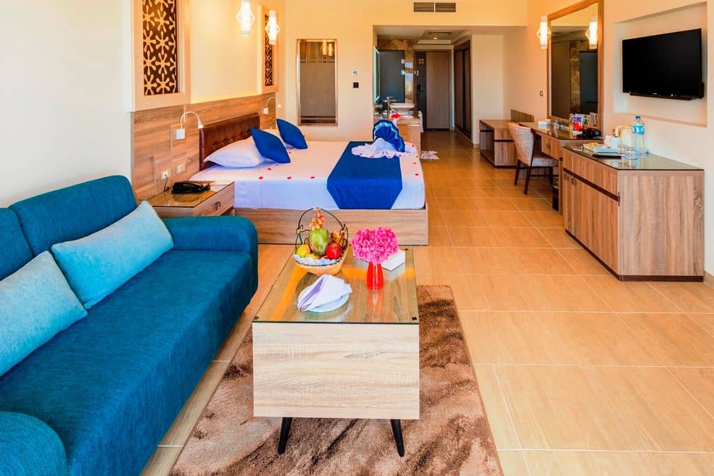 rooms-deluxe-room-sea-view