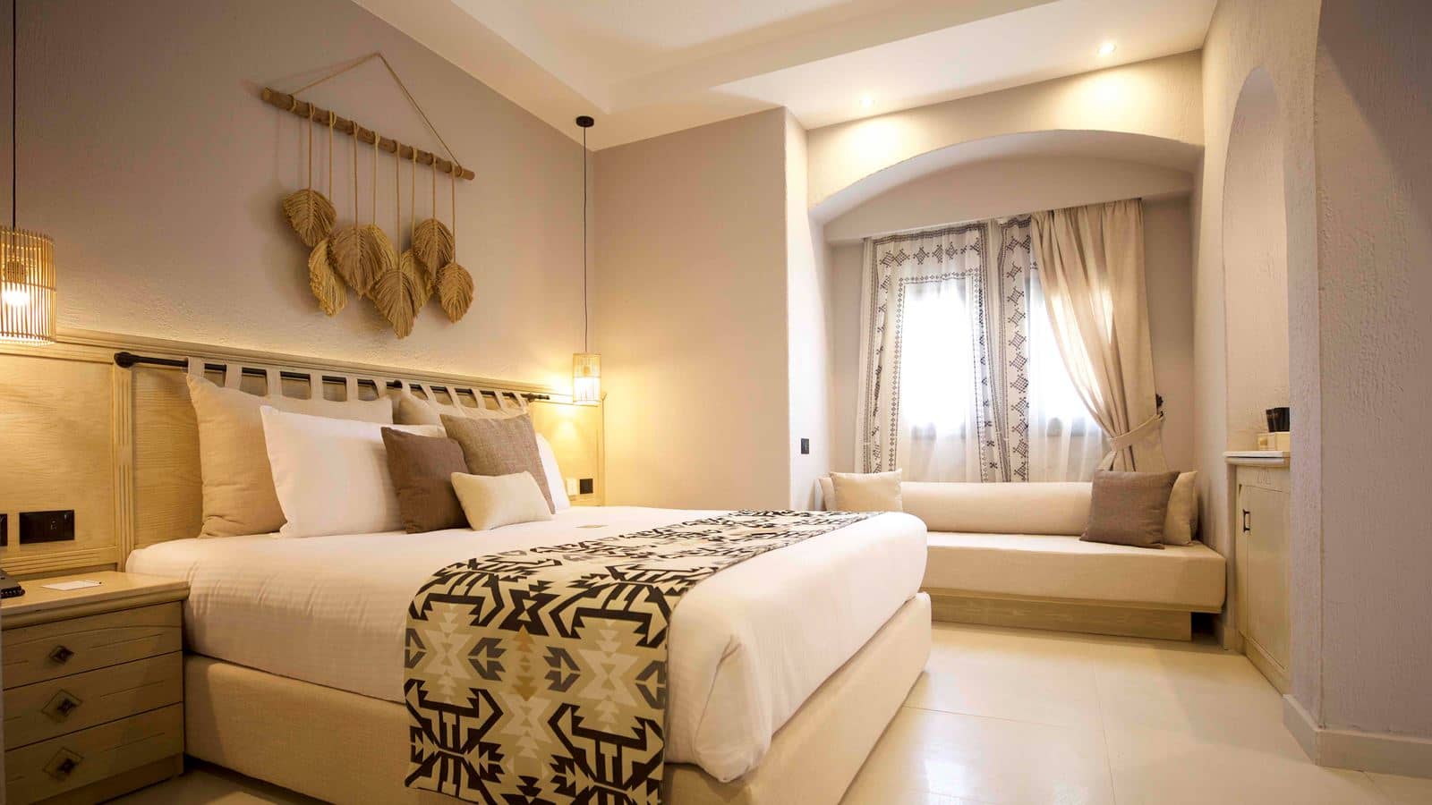 rooms-superior-room-garden-view-partial-sea-view-pool-view