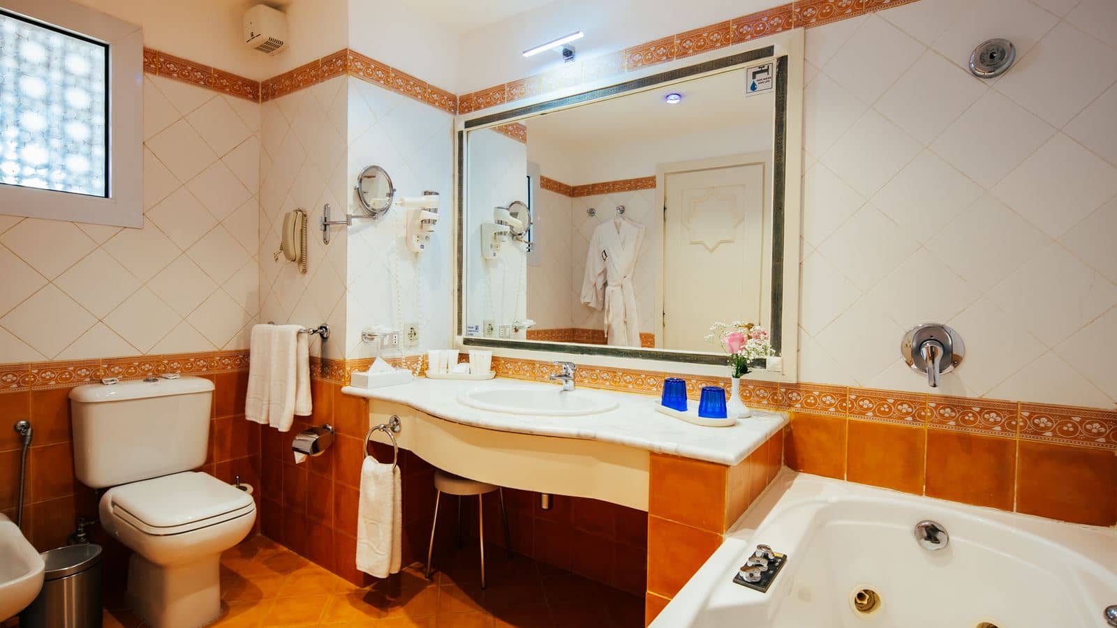rooms-prestige-poolsea-view-gym-free