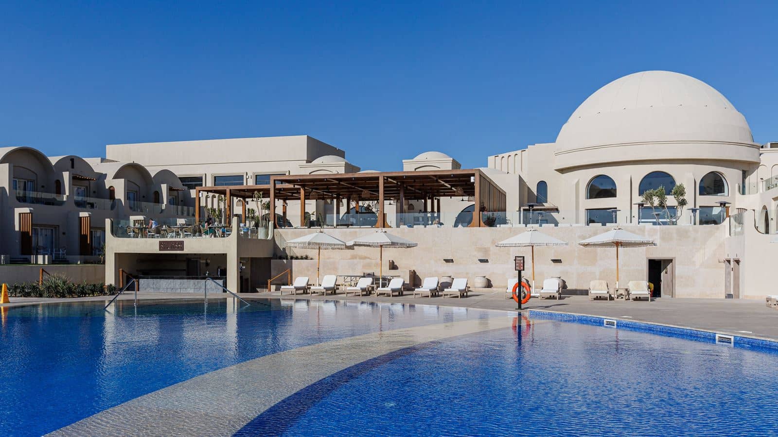 bars-splash-pool-bar