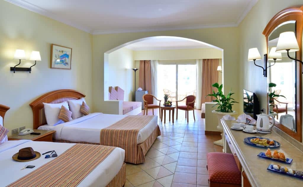 rooms-family-room