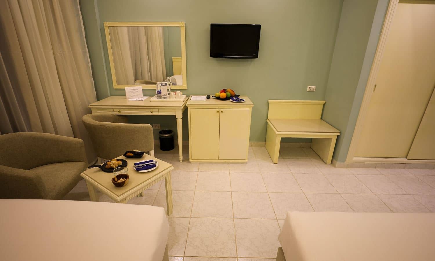 rooms-triple-rooms-one-bedroom