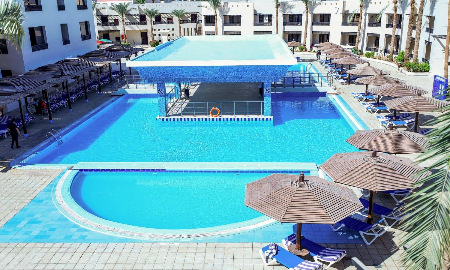 pools-outdoor-pool