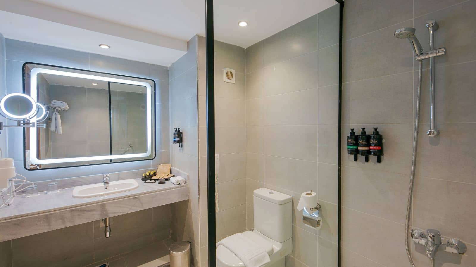 rooms-family-room