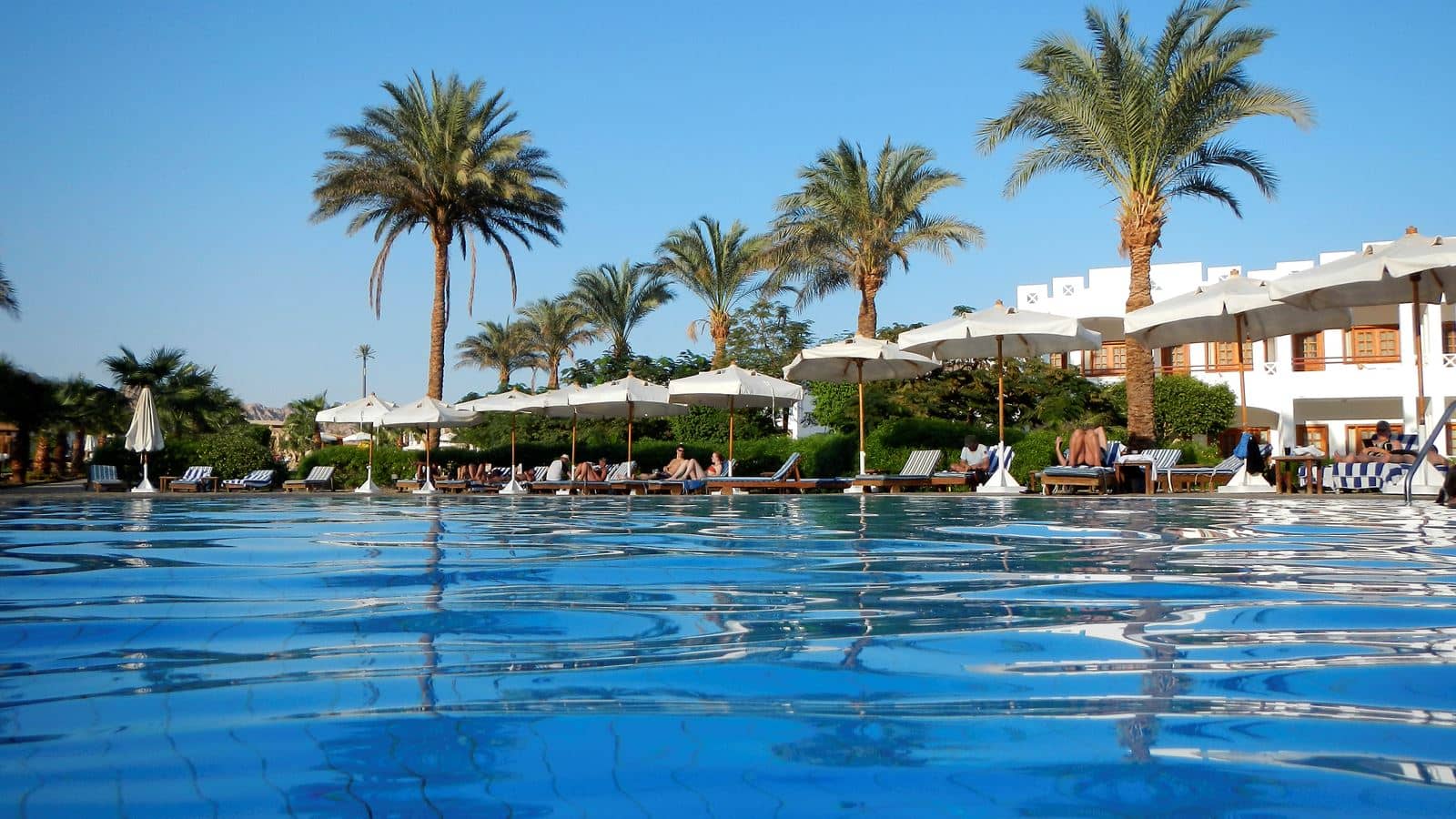 pools-outdoor-pool