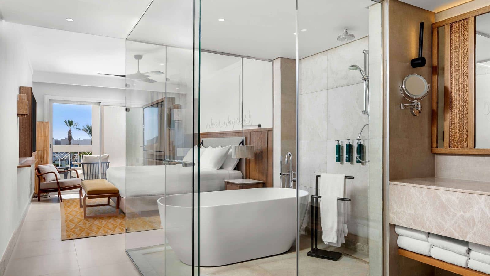 rooms-beachside-king-romantic-suite-with-pool--sea-view