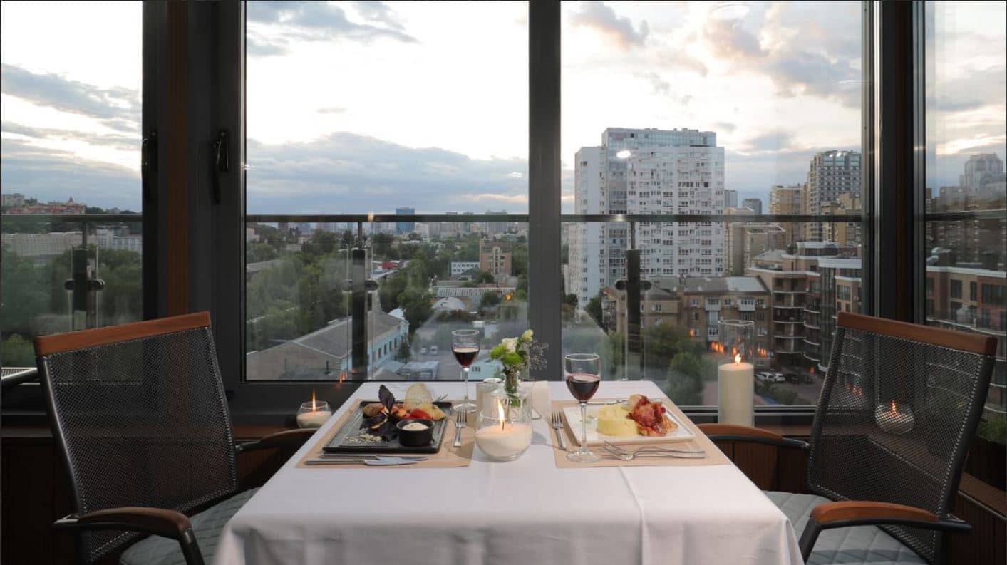 restaurants-raziotel-yamska-caffe