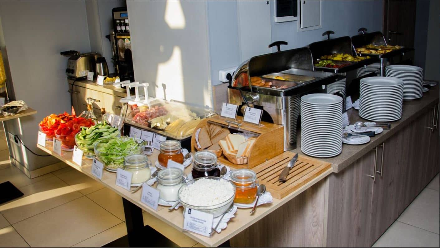 restaurants-raziotel-yamska-caffe