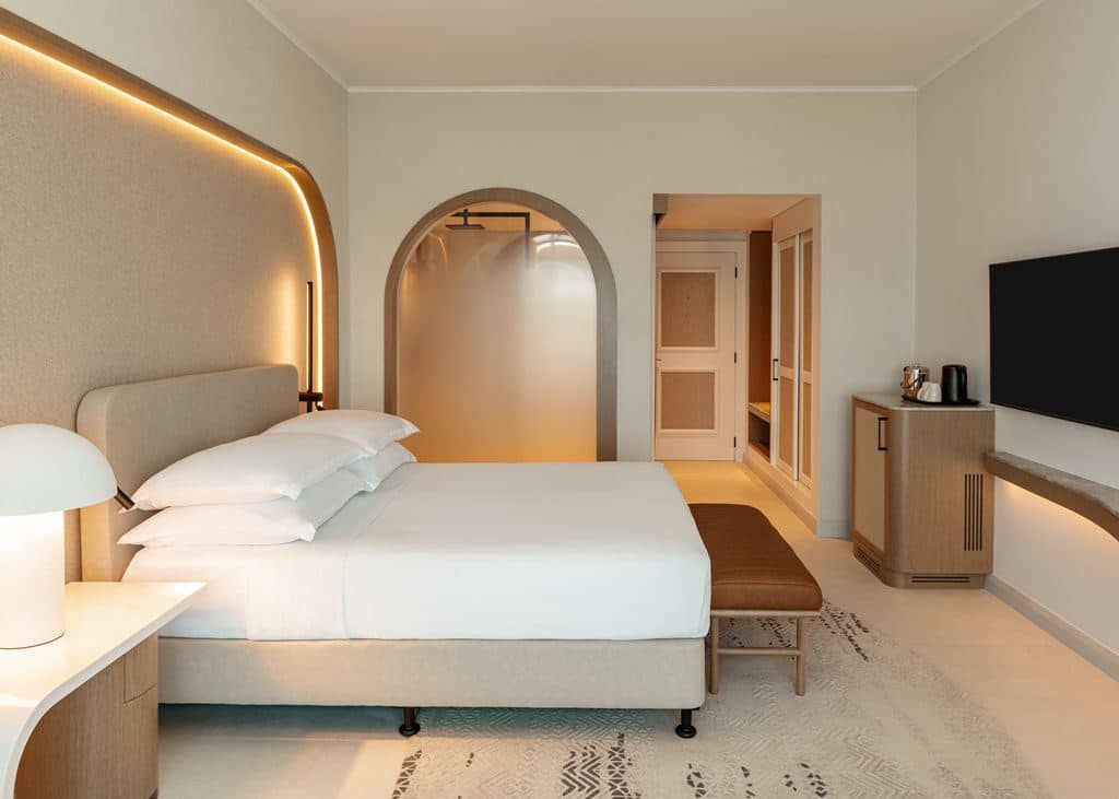 rooms-club-room-sea-view