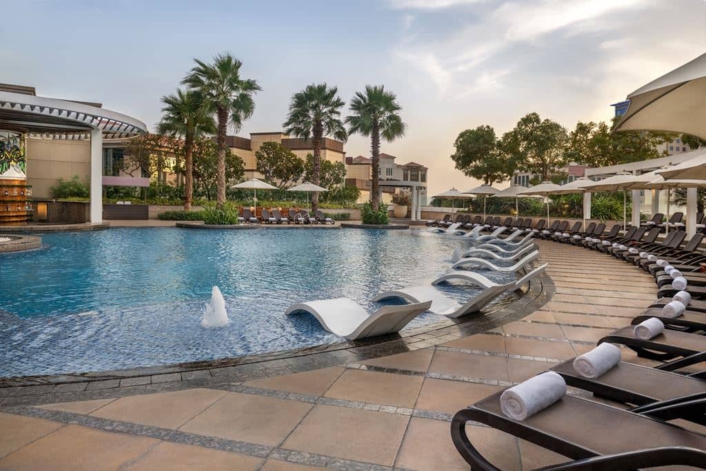 pools-outdoor-pool
