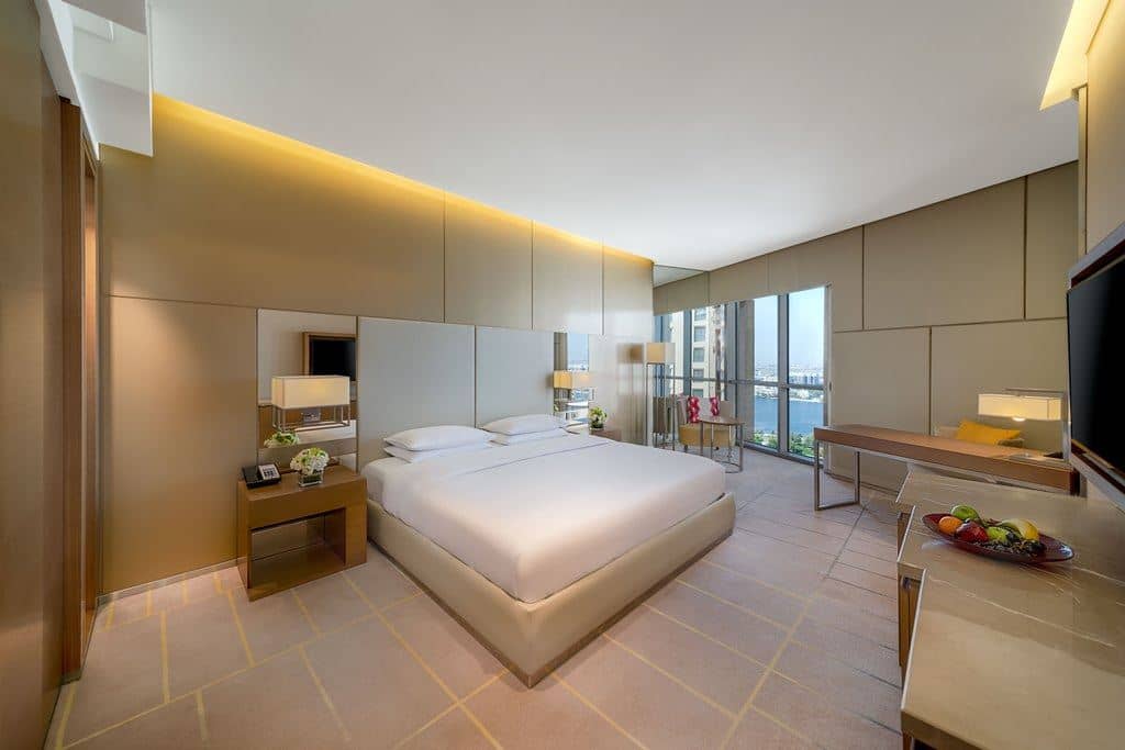rooms-regency-room