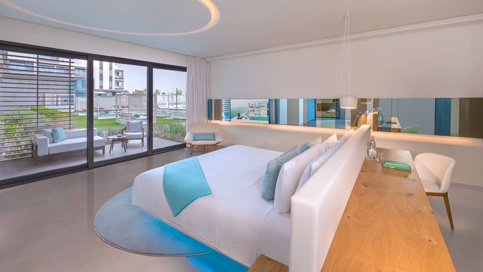 rooms-luux-pool-access-room