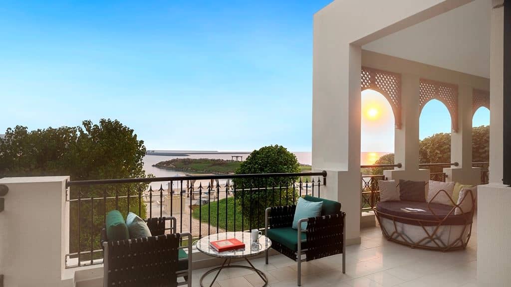 rooms-two-bedroom-premium-suite-beach-front