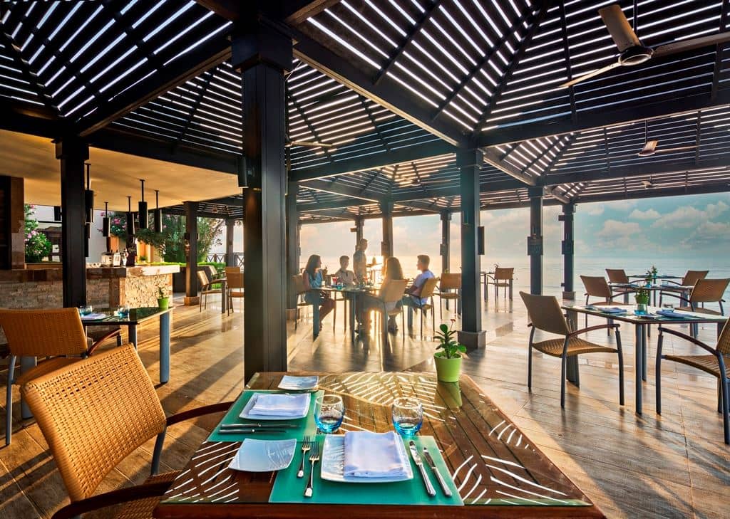 restaurants-bahari-grill-restaurant