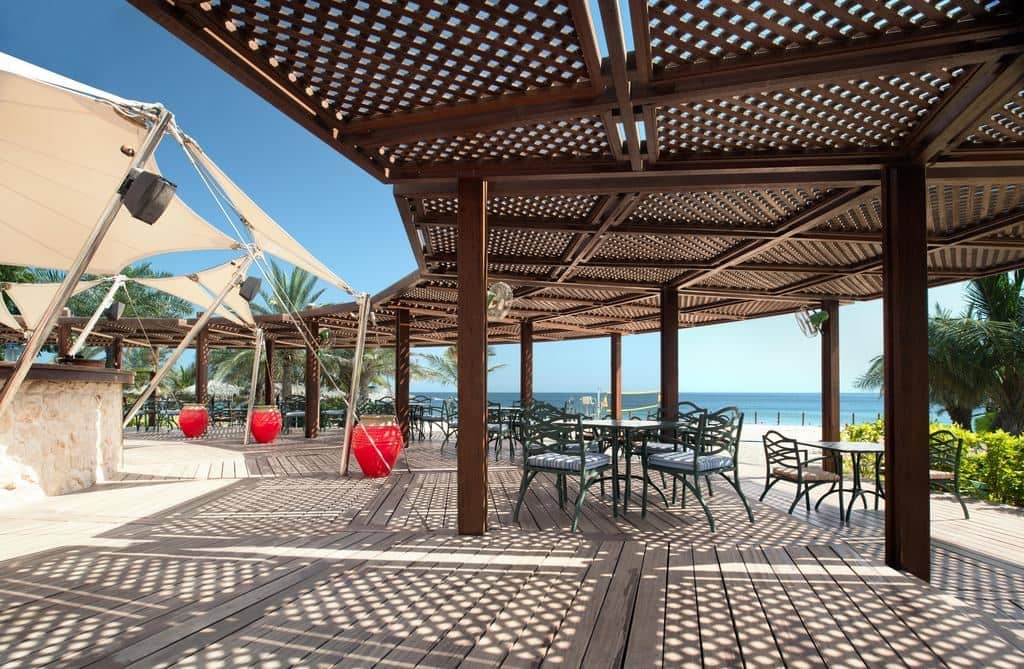 bars-baywatch-pool-beach-bar