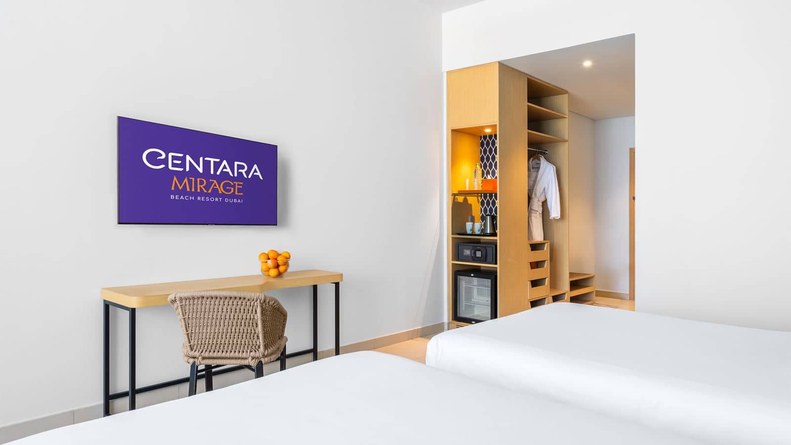rooms-family-room-panoramic-sea-view-double-double