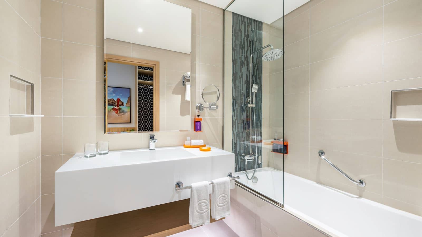 rooms-family-room-panoramic-sea-view-double-double