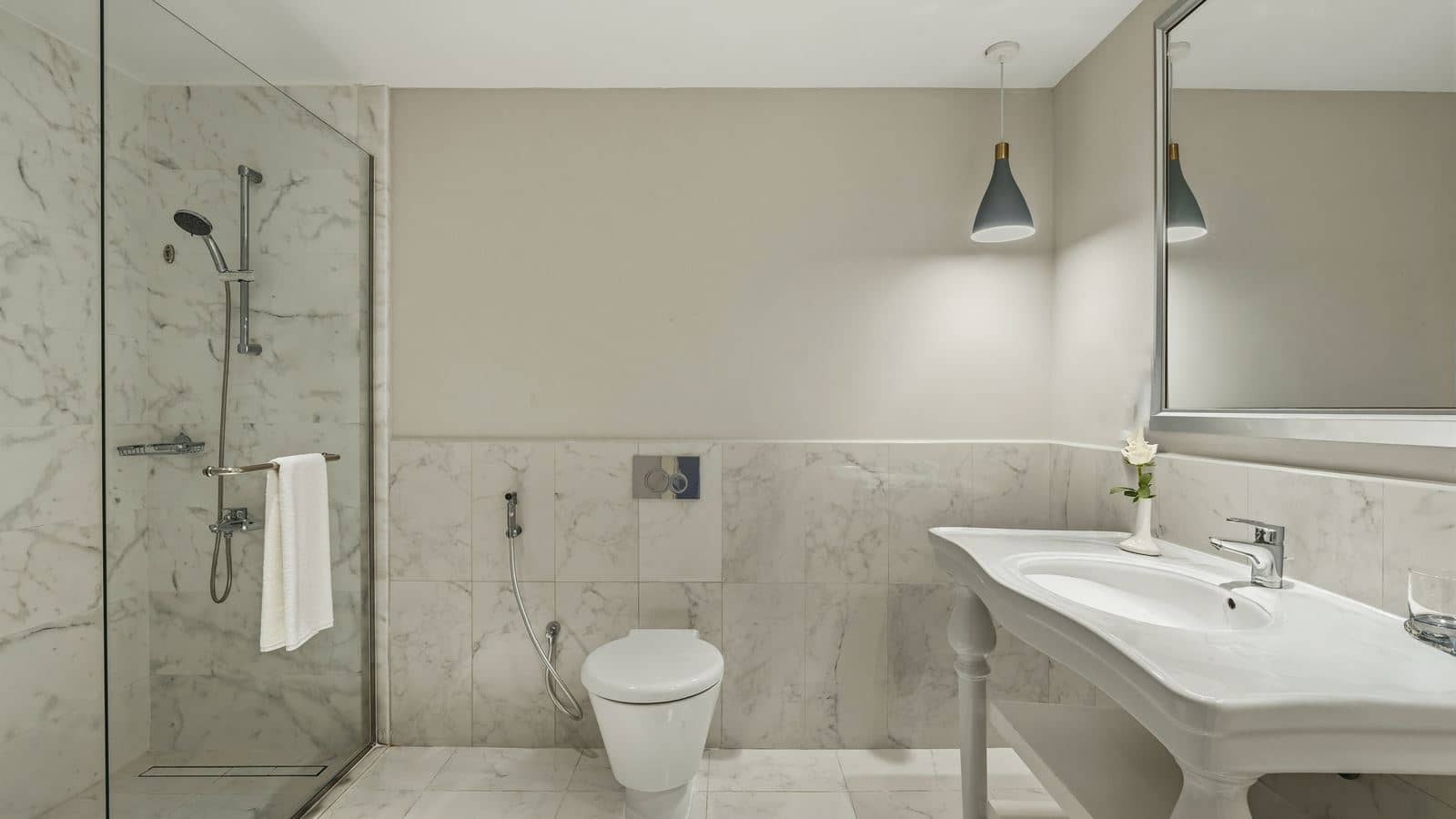 rooms-three-bedroom-senior-suite