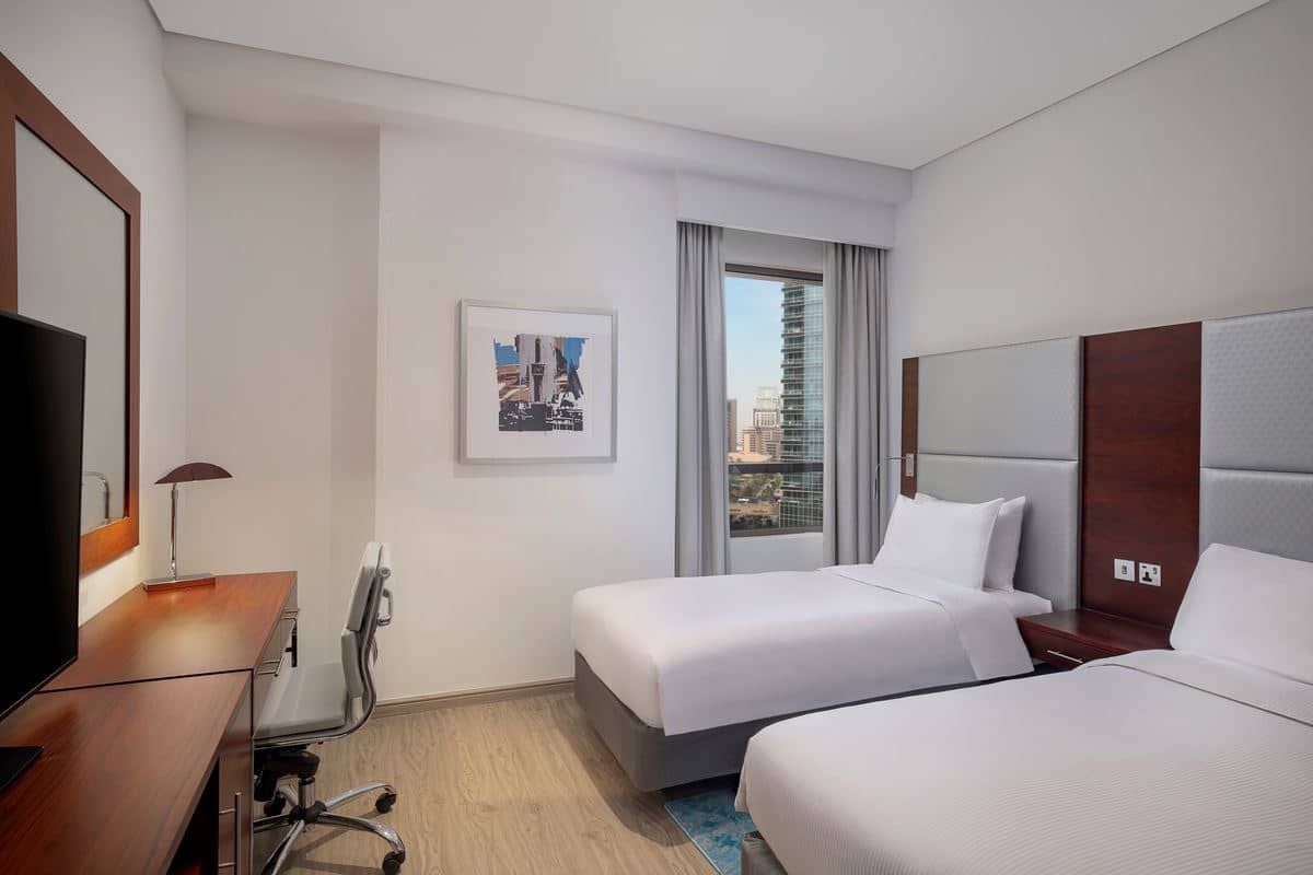 rooms-two-bedroom-family-suite-with-balcony