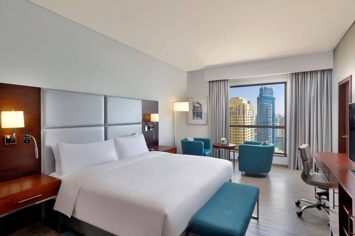 rooms-three-bedroom-family-suite-with-balcony