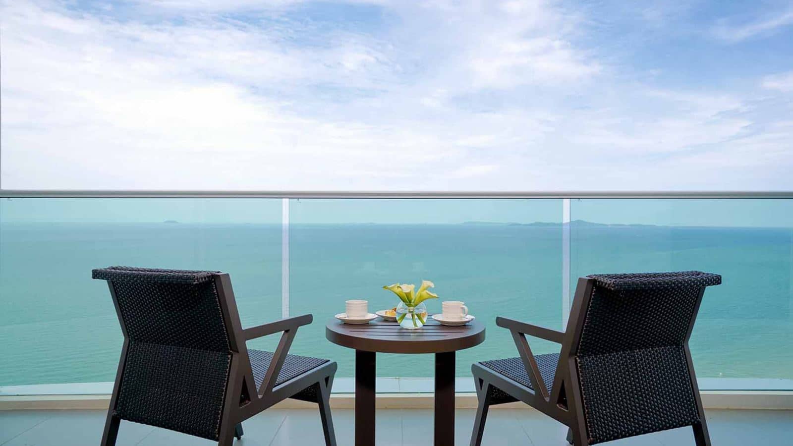 rooms-deluxe-seaview-connecting