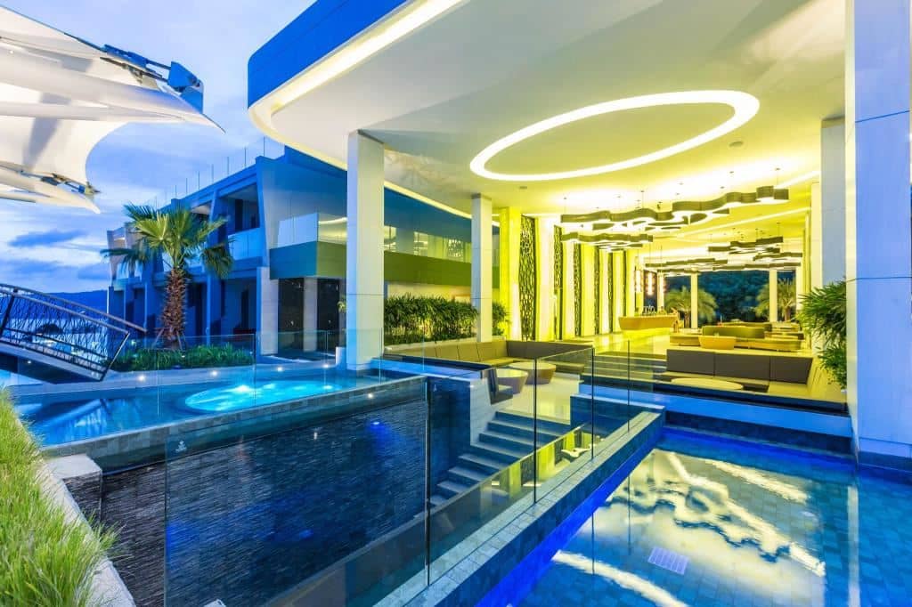 pools-outdoor-pool