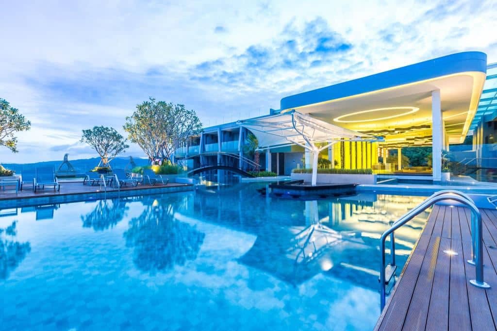 pools-outdoor-pool