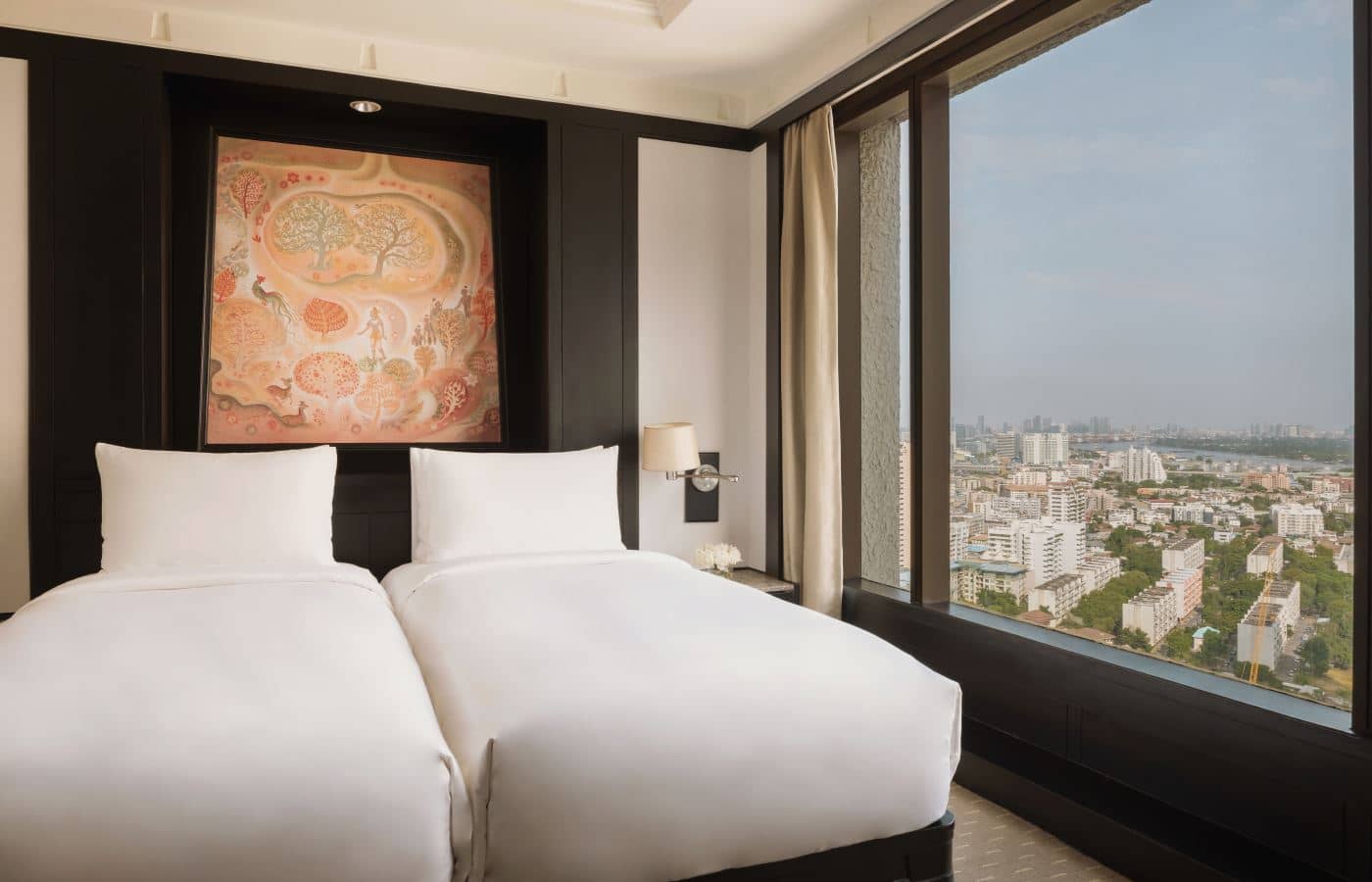 rooms-skyline-city-view-room
