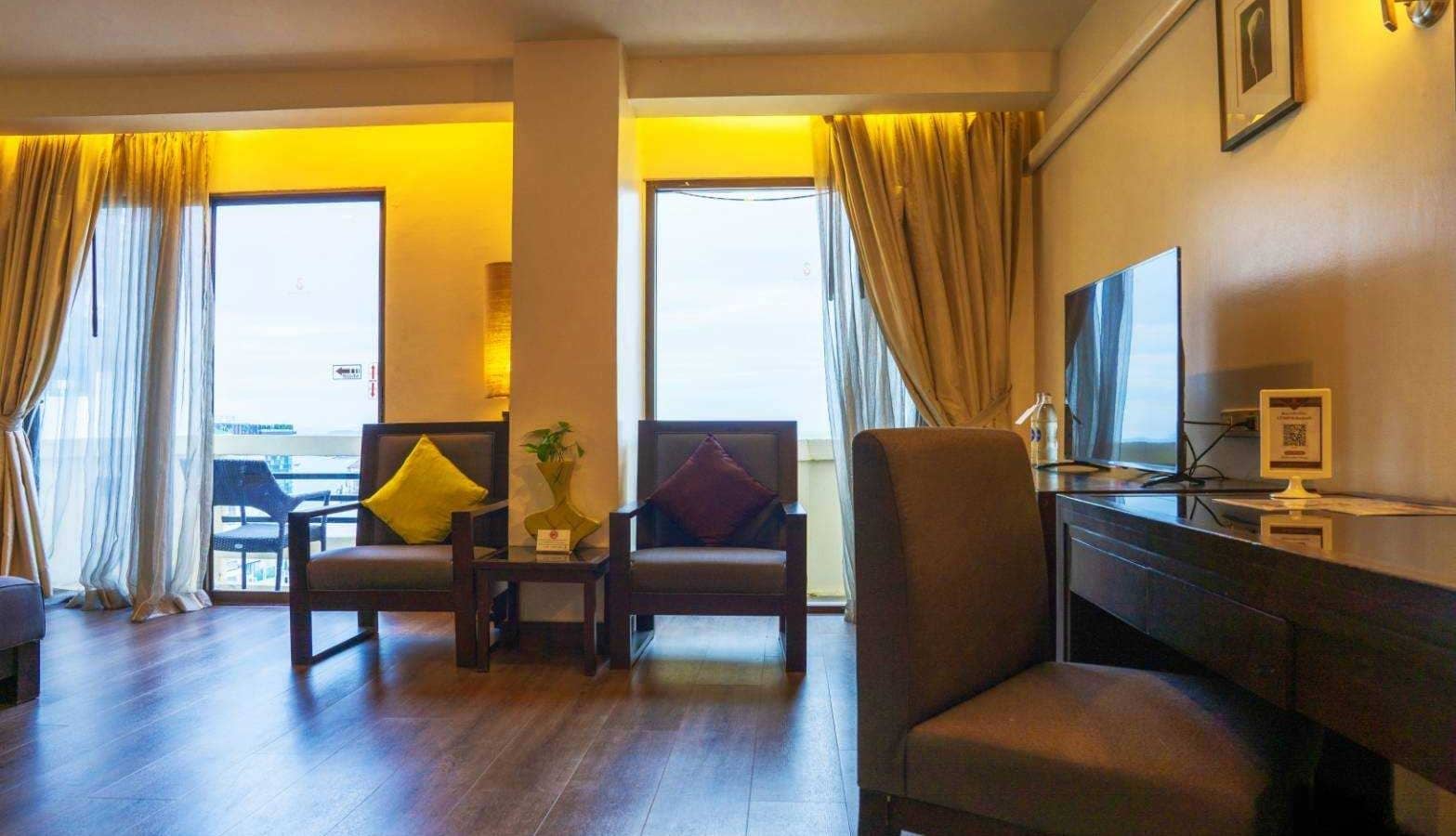 rooms-deluxe-room