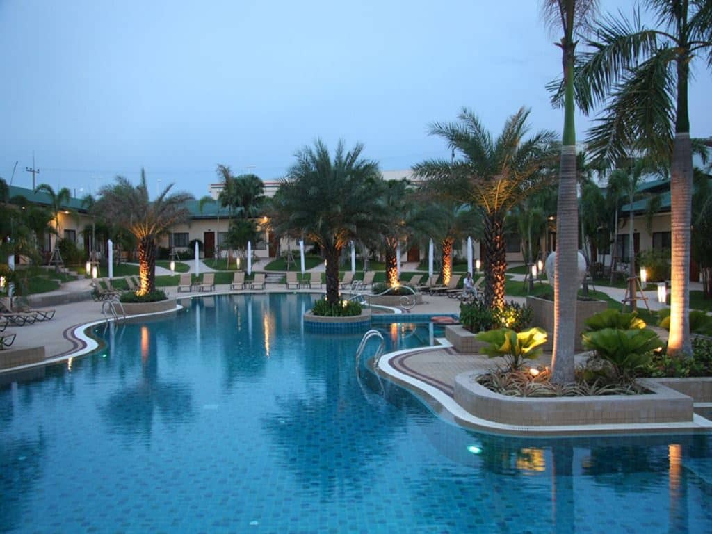 pools-outdoor-pool