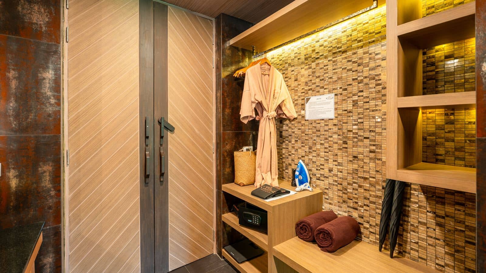 rooms-two-bedrooms-private-pool-villa