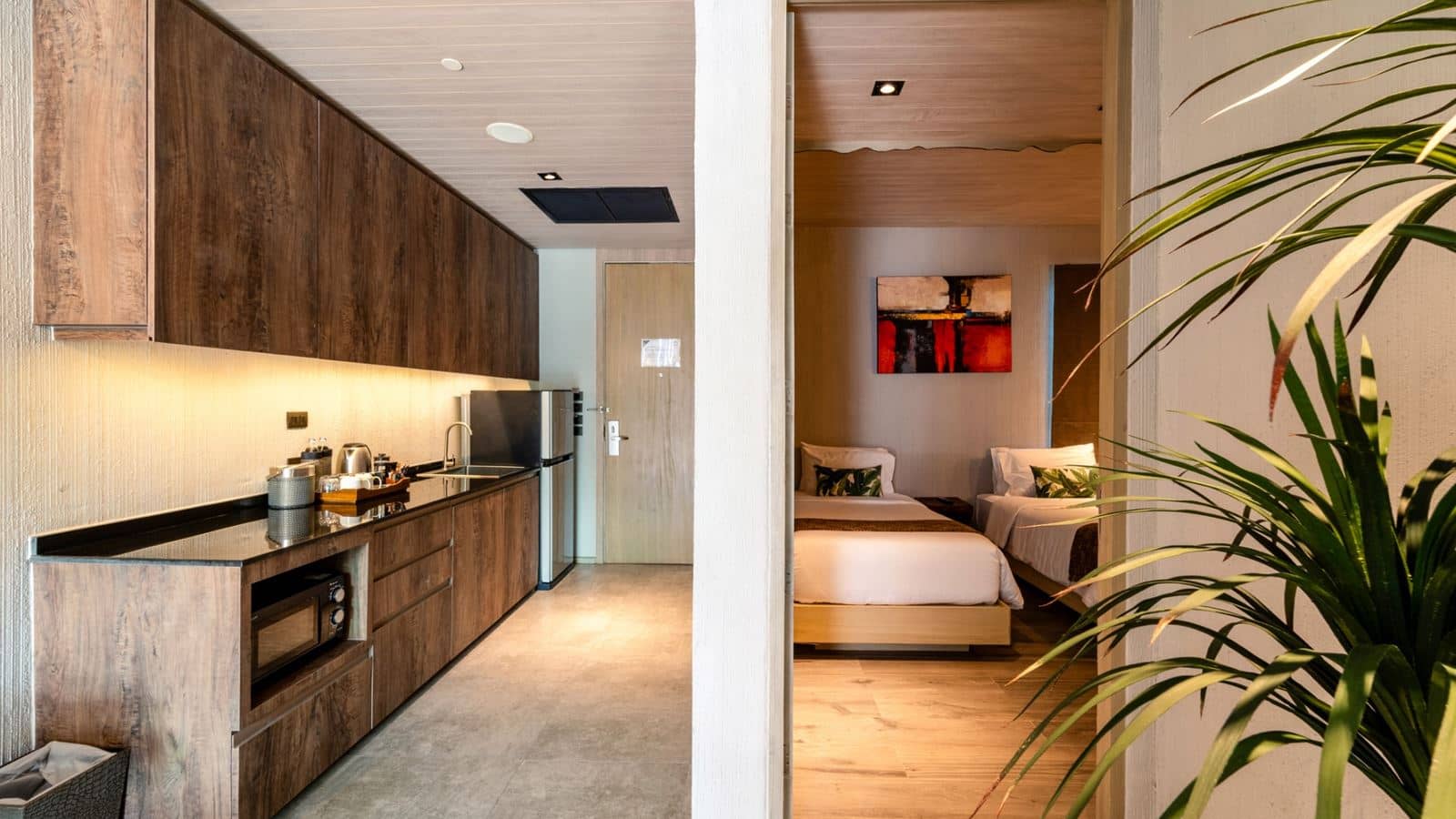 rooms-two-bedroom-suite-with-pool