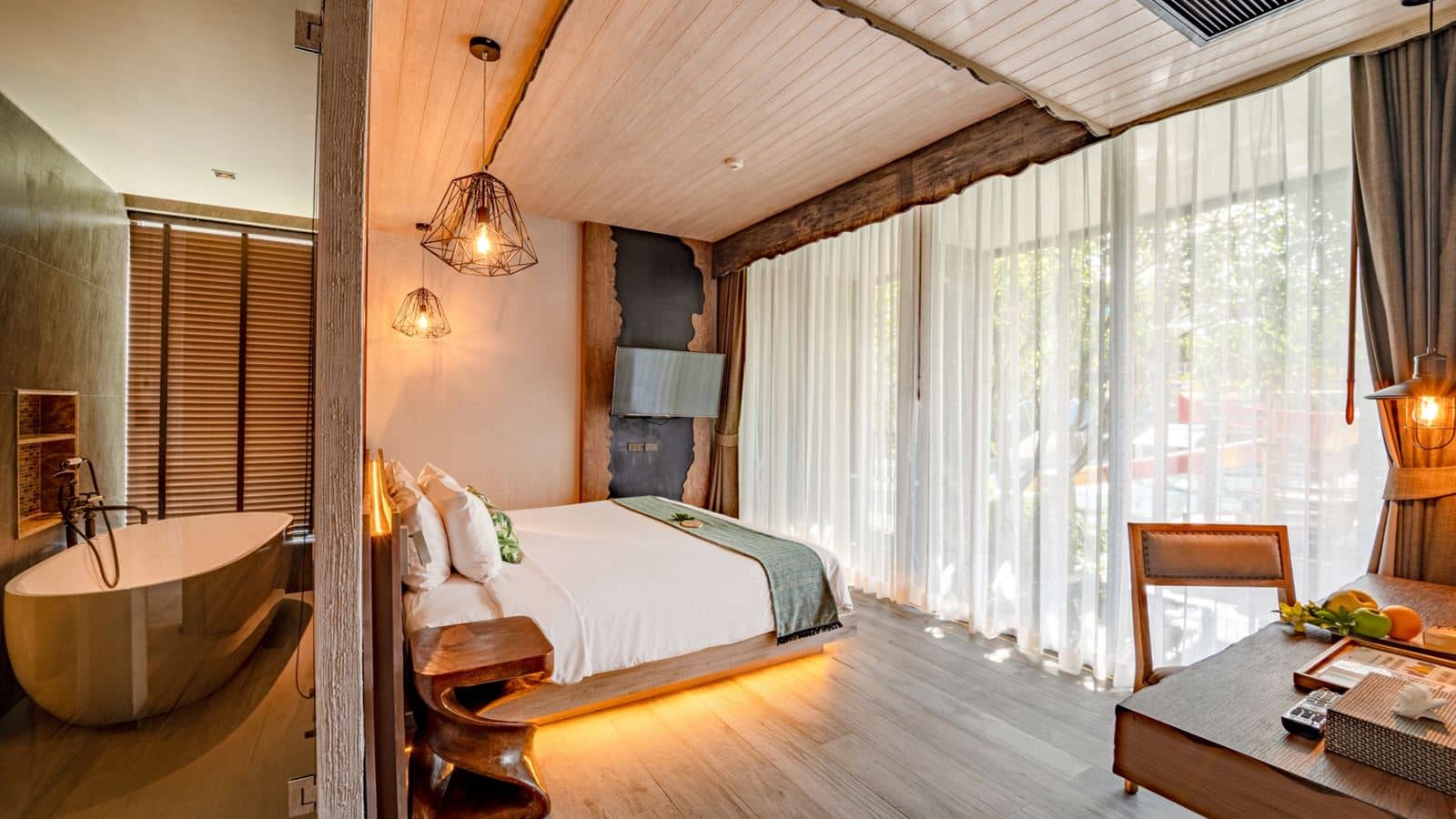 rooms-two-bedroom-suite-with-pool